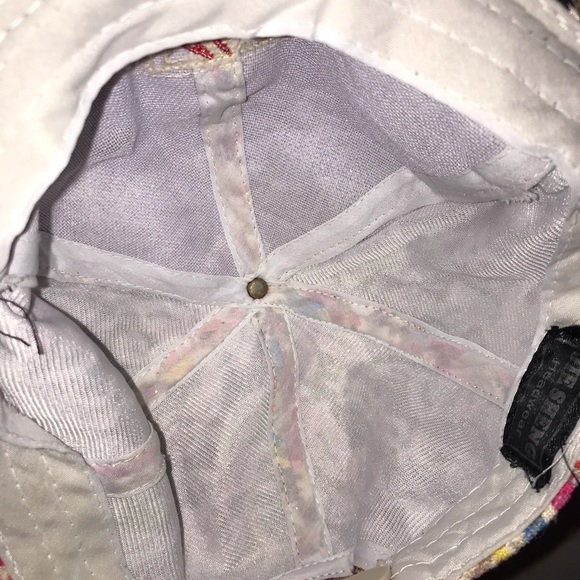 CUTE HAT! - Picture 6 of 6